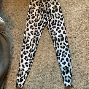 Animal print leggings